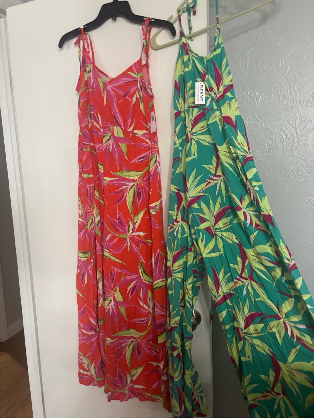 Old Navy Tropical Leaf Print Jumpsuit Dress in Red and Teal